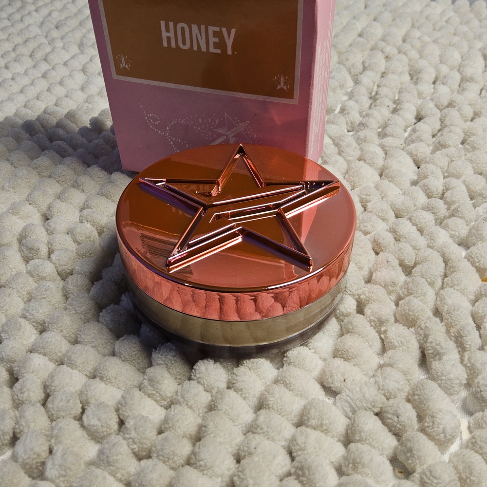 NWOT Jeffree Star Honey Setting Powder - 0.353 oz